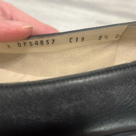 Salvatore Ferragamo leather slip ons size 8 1/2 - Picture 6 of 7